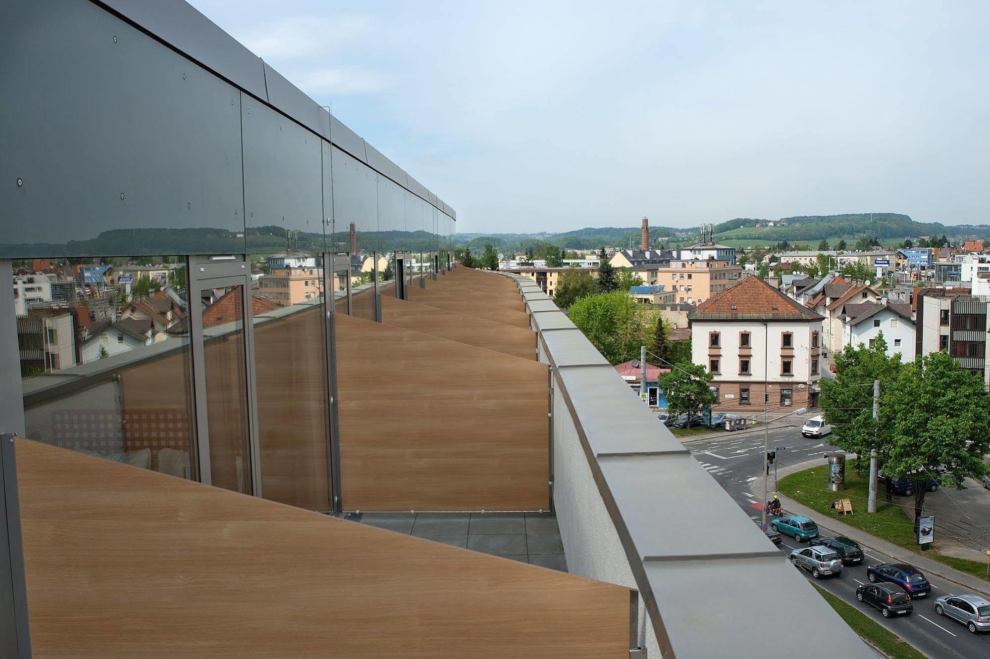 Meininger Center Szálloda